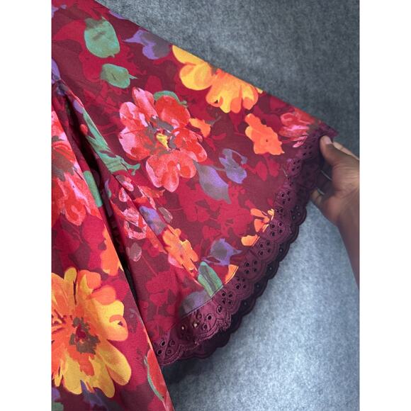 Denim 24/7 Blouse Women 16W Red Button Front Short Sleeve Embroidered Floral - Picture 6 of 8